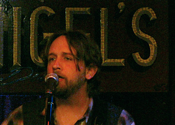 Hayes Carll concert