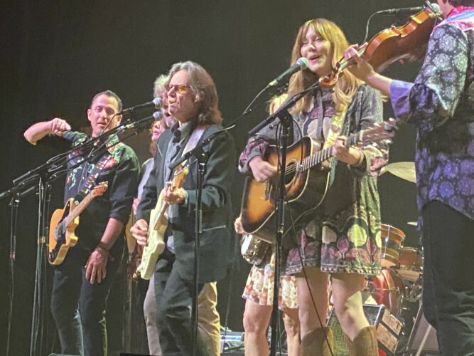 photo of the Nitty Gritty Dirt Band with Molly Tuttle.