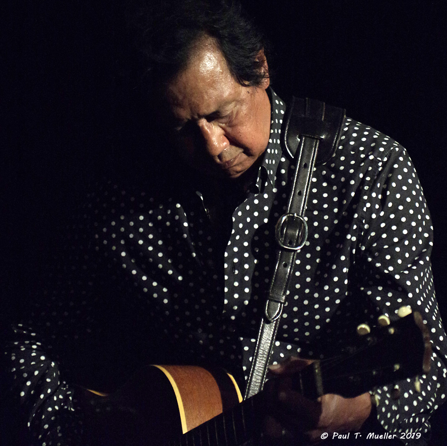 Concert review: Alejandro Escovedo at the Mucky Duck